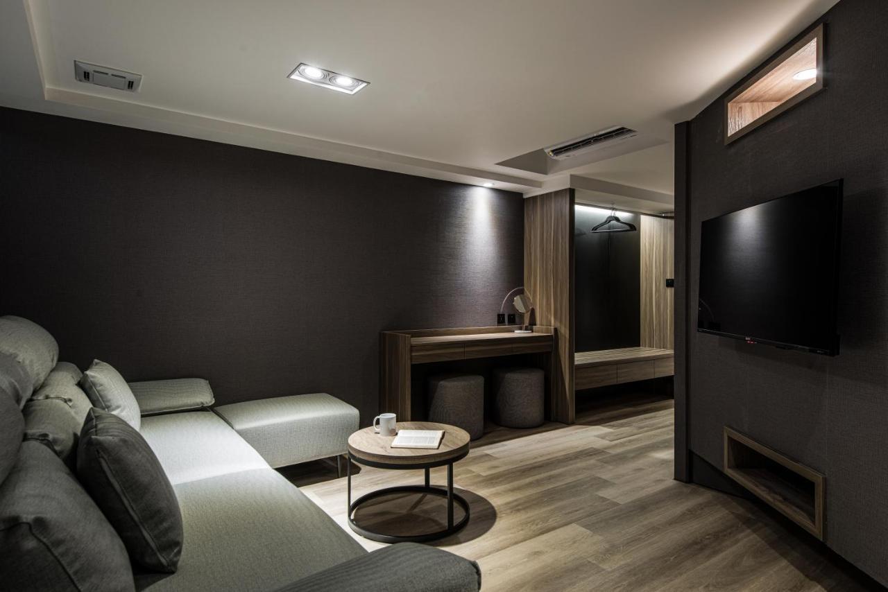 Autumn Willow Hotel Ταϊχούνγκ Εξωτερικό φωτογραφία