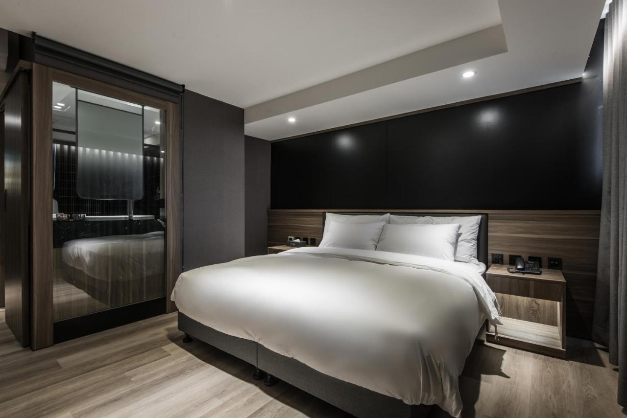 Autumn Willow Hotel Ταϊχούνγκ Εξωτερικό φωτογραφία