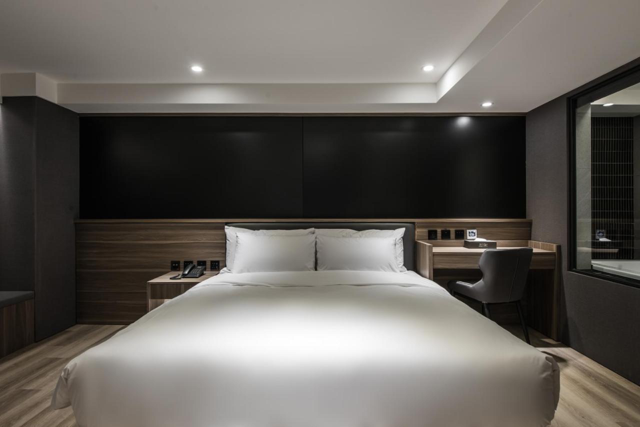 Autumn Willow Hotel Ταϊχούνγκ Εξωτερικό φωτογραφία